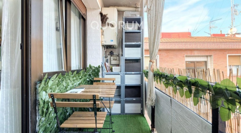 VIVIENDA PARA ENTRAR A VIVIR DE 2 HABITACIONES CON TERRAZA
