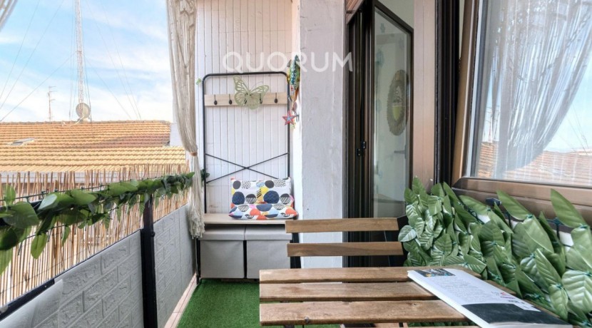 VIVIENDA PARA ENTRAR A VIVIR DE 2 HABITACIONES CON TERRAZA