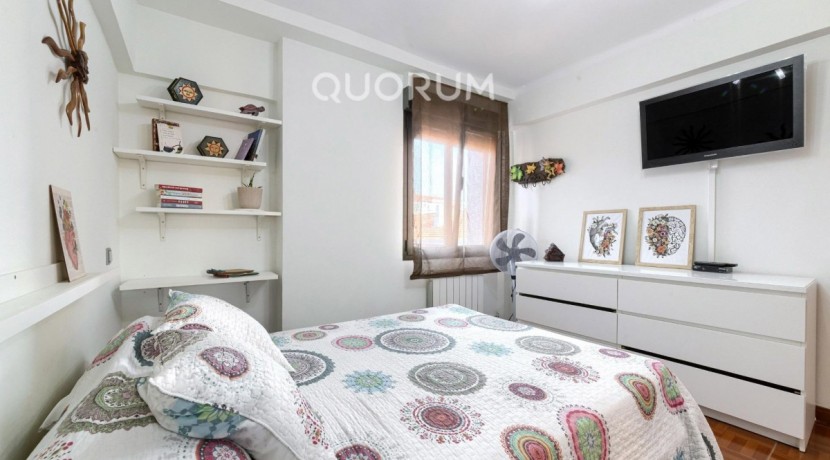 VIVIENDA PARA ENTRAR A VIVIR DE 2 HABITACIONES CON TERRAZA