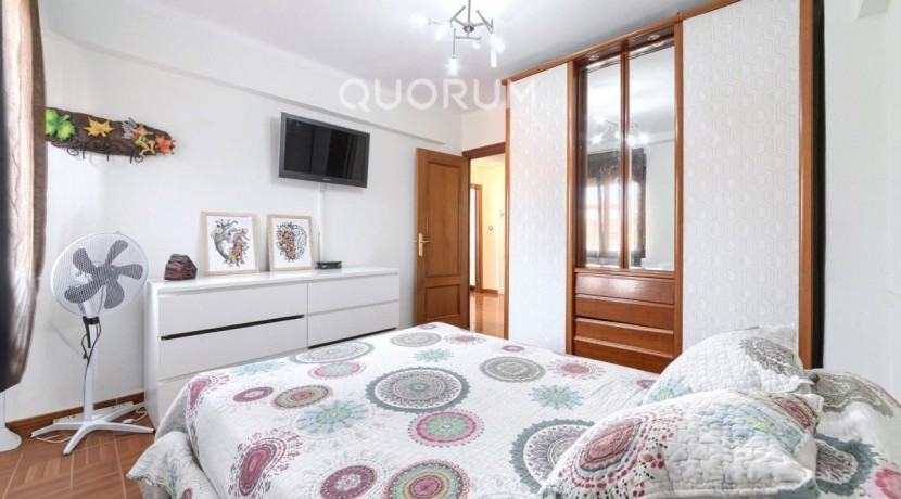 VIVIENDA PARA ENTRAR A VIVIR DE 2 HABITACIONES CON TERRAZA