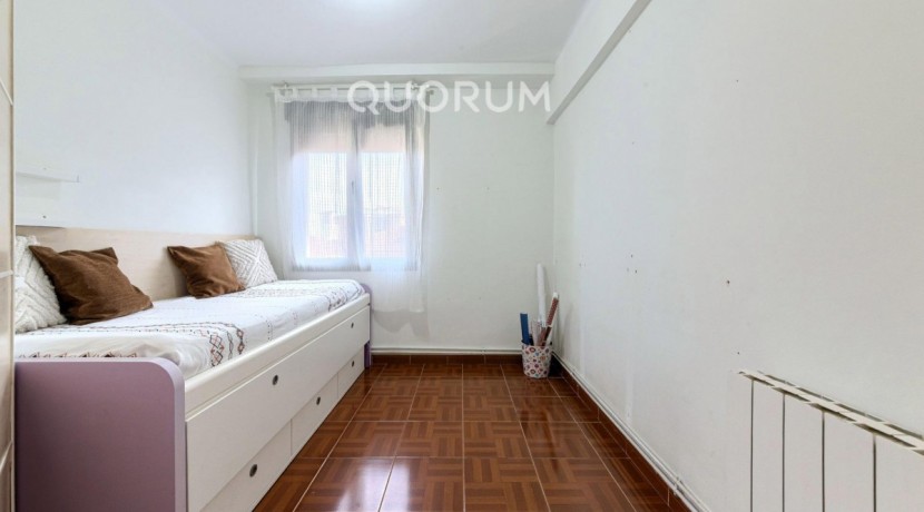 VIVIENDA PARA ENTRAR A VIVIR DE 2 HABITACIONES CON TERRAZA