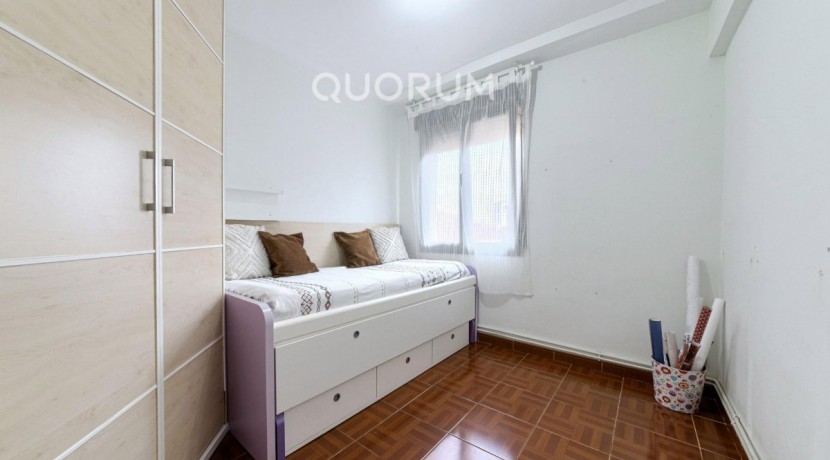 VIVIENDA PARA ENTRAR A VIVIR DE 2 HABITACIONES CON TERRAZA
