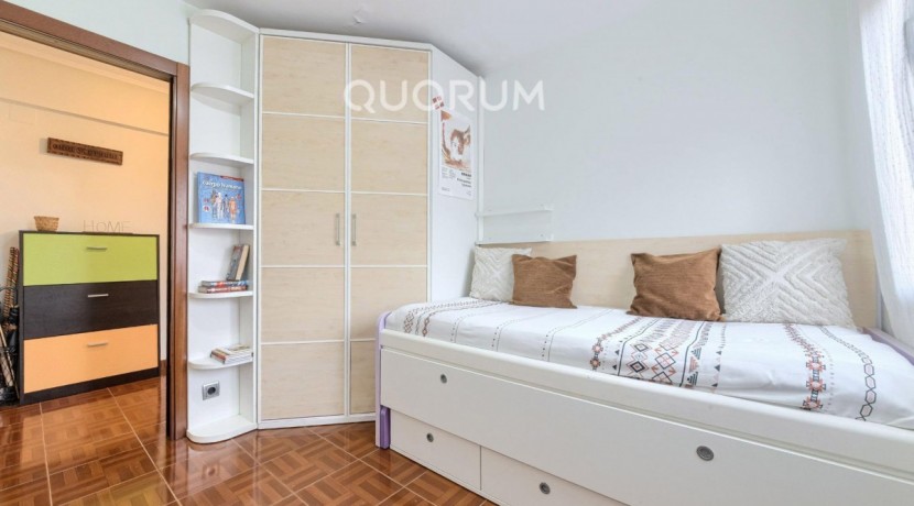 VIVIENDA PARA ENTRAR A VIVIR DE 2 HABITACIONES CON TERRAZA