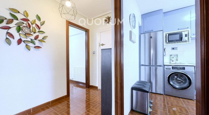 VIVIENDA PARA ENTRAR A VIVIR DE 2 HABITACIONES CON TERRAZA
