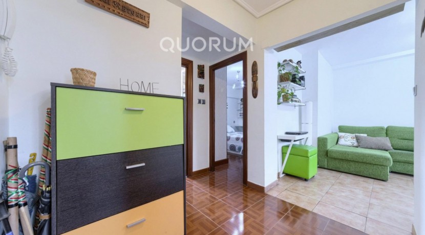 VIVIENDA PARA ENTRAR A VIVIR DE 2 HABITACIONES CON TERRAZA