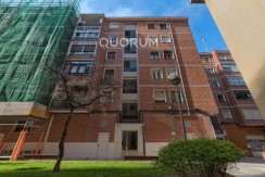 VIVIENDA PARA ENTRAR A VIVIR DE 2 HABITACIONES CON TERRAZA