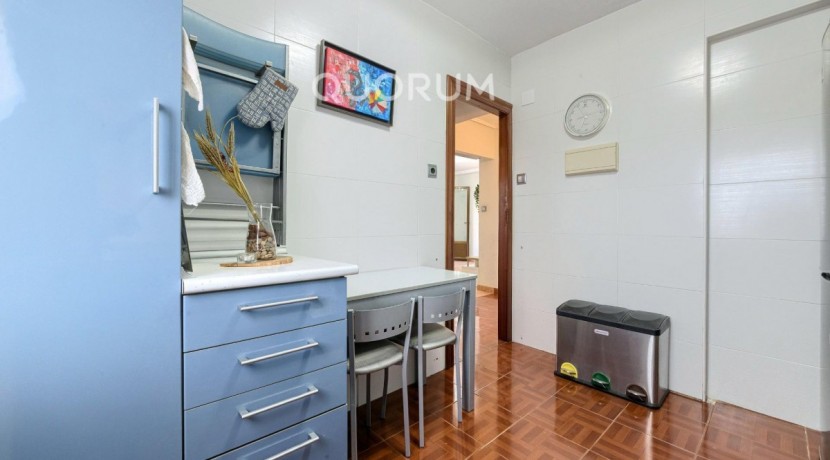 VIVIENDA PARA ENTRAR A VIVIR DE 2 HABITACIONES CON TERRAZA