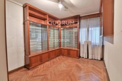 Vivienda Señorial Con Vistas a la Plaza Móyúa Para Reformar