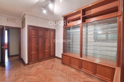 Vivienda Señorial Con Vistas a la Plaza Móyúa Para Reformar