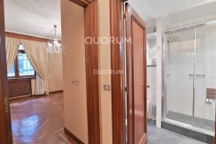 Vivienda Señorial Con Vistas a la Plaza Móyúa Para Reformar