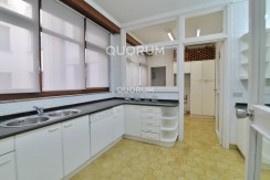 Vivienda Señorial Con Vistas a la Plaza Móyúa Para Reformar