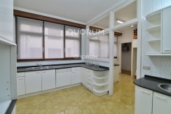 Vivienda Señorial Con Vistas a la Plaza Móyúa Para Reformar