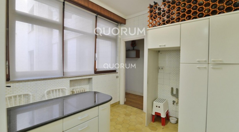 Vivienda Señorial Con Vistas a la Plaza Móyúa Para Reformar
