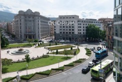 Vivienda Señorial Con Vistas a la Plaza Móyúa Para Reformar