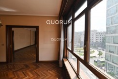 Vivienda Señorial Con Vistas a la Plaza Móyúa Para Reformar