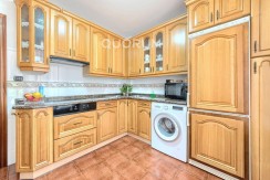 Adosado PARA ENTRAR A VIVIR De 4 Dorm. y 3 Baños Con Amplia Terraza y Garaje En Zona San Miguel