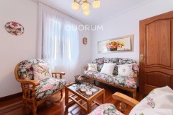Adosado PARA ENTRAR A VIVIR De 4 Dorm. y 3 Baños Con Amplia Terraza y Garaje En Zona San Miguel