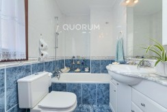Adosado PARA ENTRAR A VIVIR De 4 Dorm. y 3 Baños Con Amplia Terraza y Garaje En Zona San Miguel