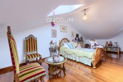 Adosado PARA ENTRAR A VIVIR De 4 Dorm. y 3 Baños Con Amplia Terraza y Garaje En Zona San Miguel