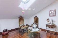 Adosado PARA ENTRAR A VIVIR De 4 Dorm. y 3 Baños Con Amplia Terraza y Garaje En Zona San Miguel