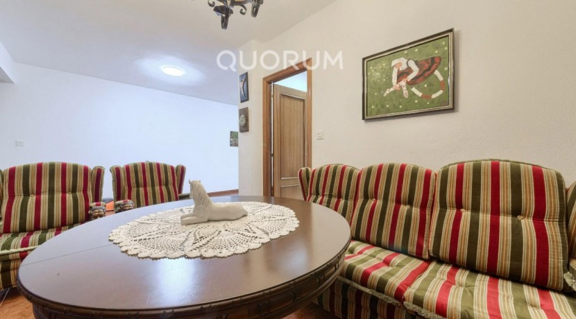 Adosado PARA ENTRAR A VIVIR De 4 Dorm. y 3 Baños Con Amplia Terraza y Garaje En Zona San Miguel