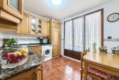 Adosado PARA ENTRAR A VIVIR De 4 Dorm. y 3 Baños Con Amplia Terraza y Garaje En Zona San Miguel