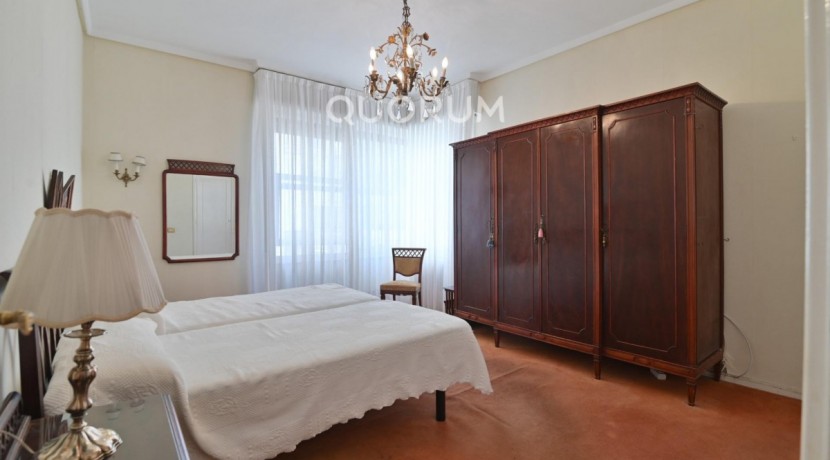 Amplia Y Céntrica Vivienda con Terraza en Doctor Areilza