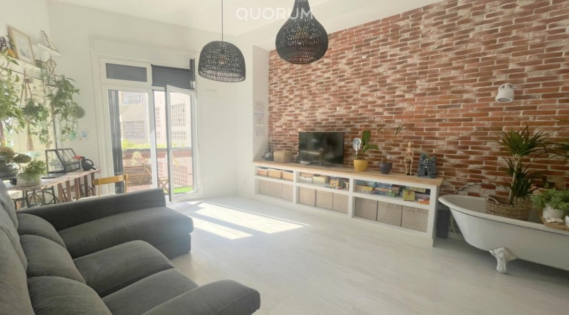 Amplio Piso Para Entrar a Vivir De 2 Habitaciones Y 2 Baños En Santutxu