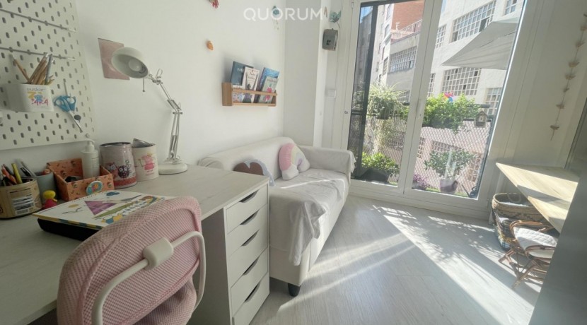 Amplio Piso Para Entrar a Vivir De 2 Habitaciones Y 2 Baños En Santutxu