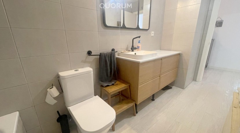Amplio Piso Para Entrar a Vivir De 2 Habitaciones Y 2 Baños En Santutxu