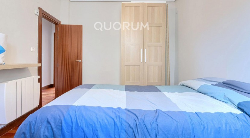 DOS HABITACIONES PARA ENTRAR A VIVIR CON OPCIÓN DE GARAJE CERCANO