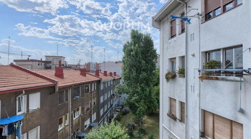 DOS HABITACIONES PARA ENTRAR A VIVIR CON OPCIÓN DE GARAJE CERCANO