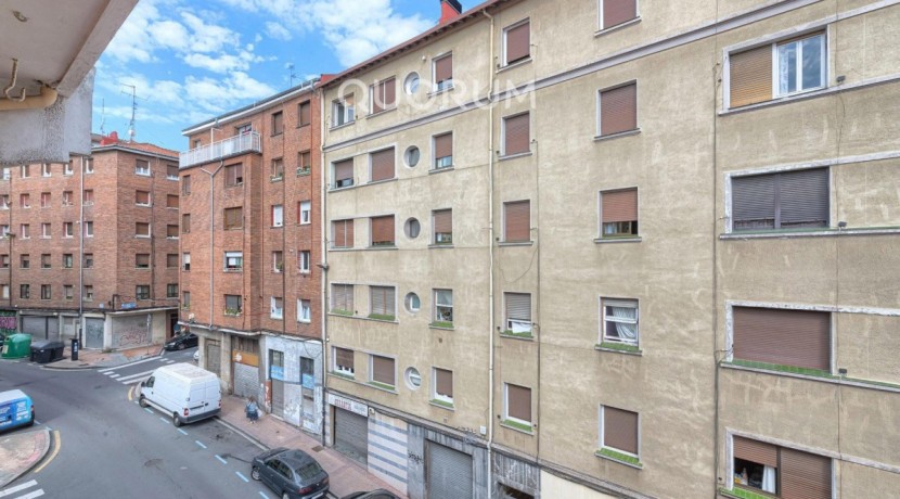 DOS HABITACIONES PARA ENTRAR A VIVIR CON OPCIÓN DE GARAJE CERCANO