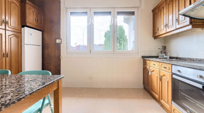 DOS HABITACIONES PARA ENTRAR A VIVIR CON OPCIÓN DE GARAJE CERCANO
