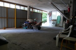 Espectacular Casa Independiente en las faldas de Ganekogorta con 6 Dorm., 2 salones, 2 cocinas, 4 baños completos, trastero, balcón, terraza y amplio garaje para dos vehículos