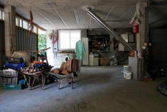 Espectacular Casa Independiente en las faldas de Ganekogorta con 6 Dorm., 2 salones, 2 cocinas, 4 baños completos, trastero, balcón, terraza y amplio garaje para dos vehículos