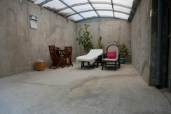 Espectacular Casa Independiente en las faldas de Ganekogorta con 6 Dorm., 2 salones, 2 cocinas, 4 baños completos, trastero, balcón, terraza y amplio garaje para dos vehículos