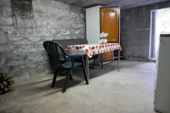 Espectacular Casa Independiente en las faldas de Ganekogorta con 6 Dorm., 2 salones, 2 cocinas, 4 baños completos, trastero, balcón, terraza y amplio garaje para dos vehículos