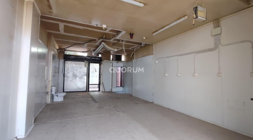 Local Comercial con Salida de Humos junto a la Alhondiga
