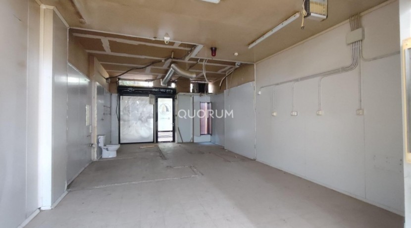 Local Comercial con Salida de Humos junto a la Alhondiga