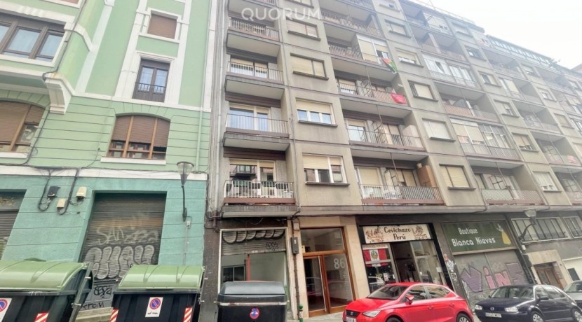 Local Comercial Próximo Al Colegio Maristas