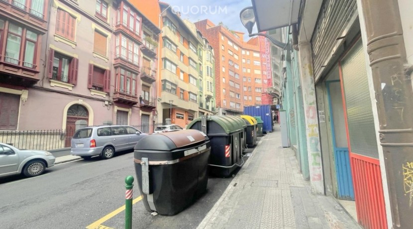Local Comercial Próximo Al Colegio Maristas