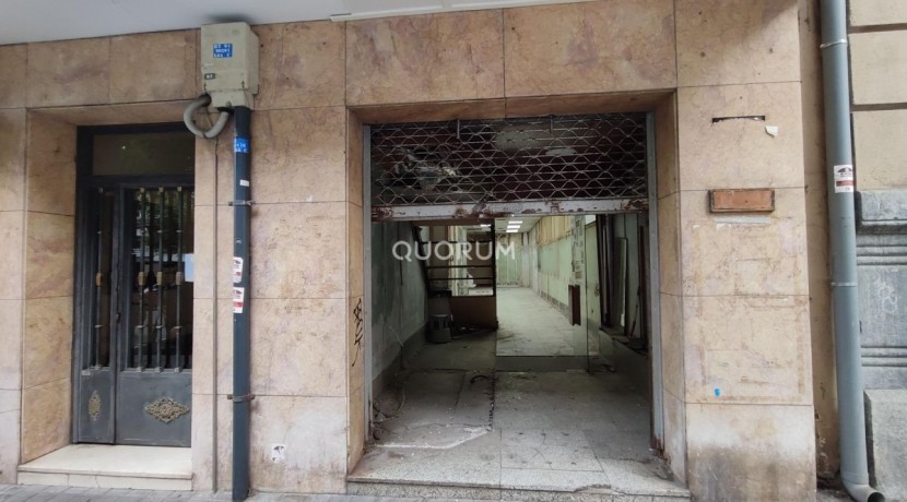 Local en venta junto a la Alhóndiga