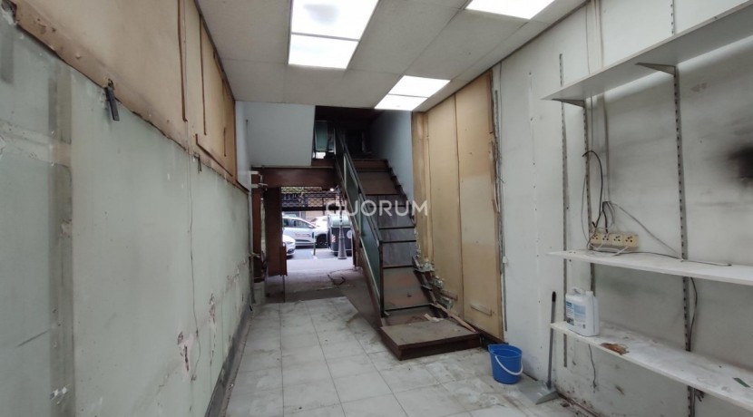 Local en venta junto a la Alhóndiga