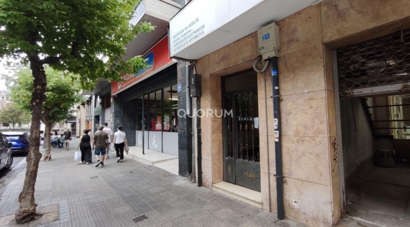 Local en venta junto a la Alhóndiga