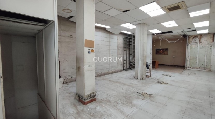 Local en venta junto a la Alhóndiga