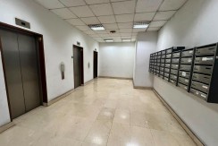Local/Oficina con Entreplanta En Buen estado En Zona Urbi
