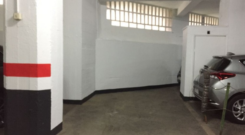Parcela de Garaje Buen Precio en Zona Urbi