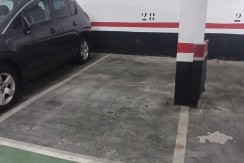 Parcela De Garaje En Alquiler En El Centro