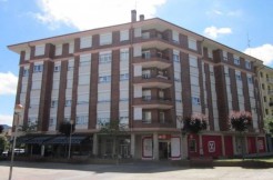 Pisazo Con Ascensor A Cota 0 De 3 Habitaciones, Garaje Y Trastero En Usansolo